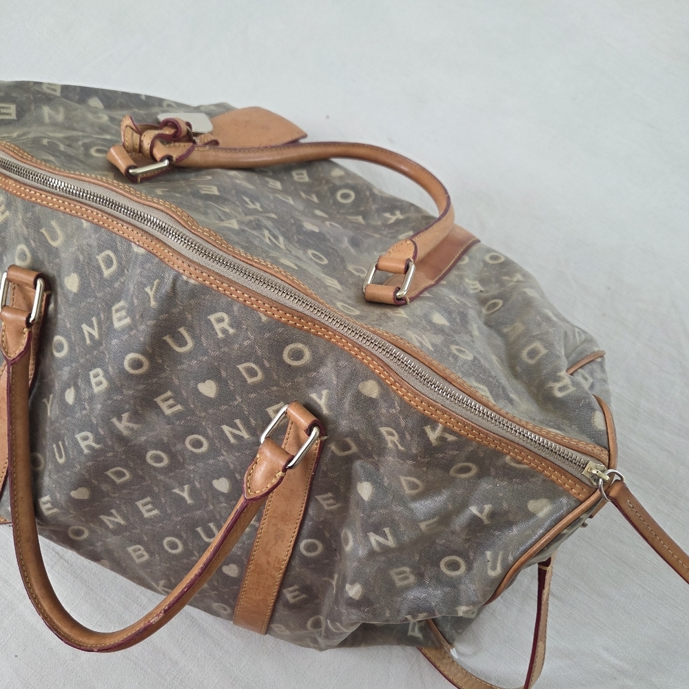 Vintage Dooney & Bourke Brown Spellout Heart Duffle Bag Carry-on Leather Brown - Picture 2 of 16